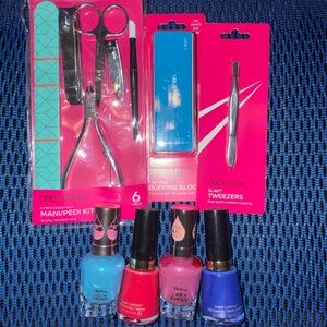 One+Other Mani/Pedi Kit with Nail Polish Set